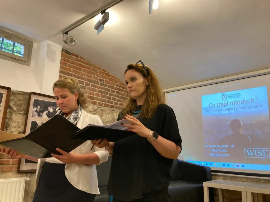 Dwie eleganckie kobiety